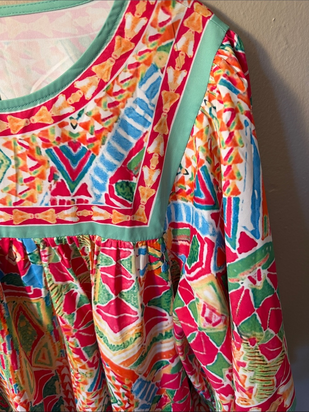 Boutique XL Bright Multicolor Geo-Print Short Sleeve Tunic Top - Picture 2 of 5